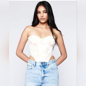 HP🎉💜Bardot Lila Bustier💜